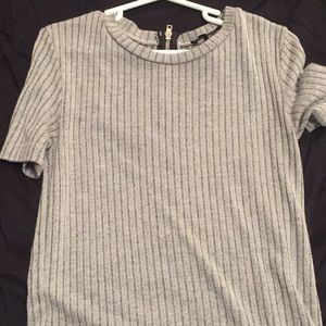Grey top